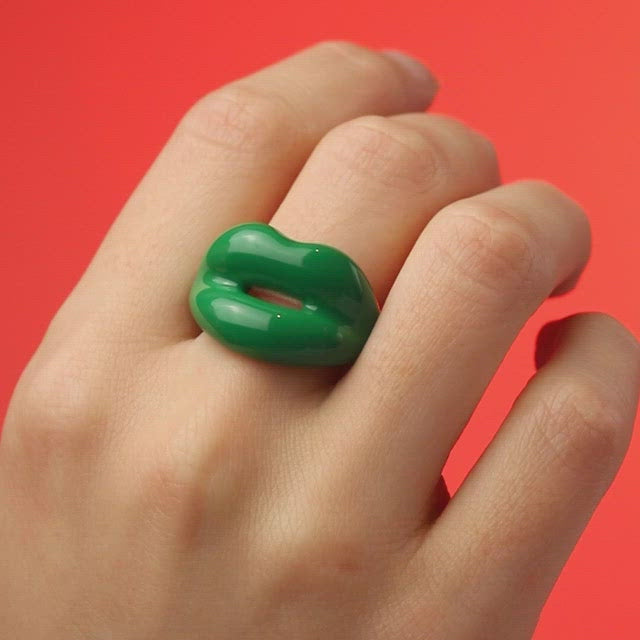green Hotlips ring