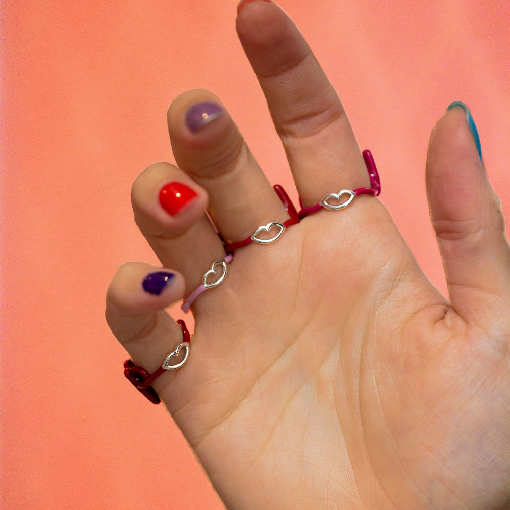 Hotscripts ring back view little kisses on hand