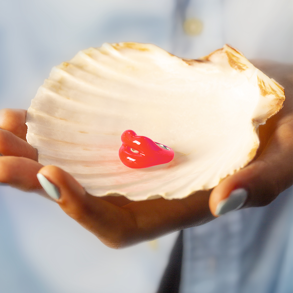 Neon Coral Hotlips Ring on scallop shell